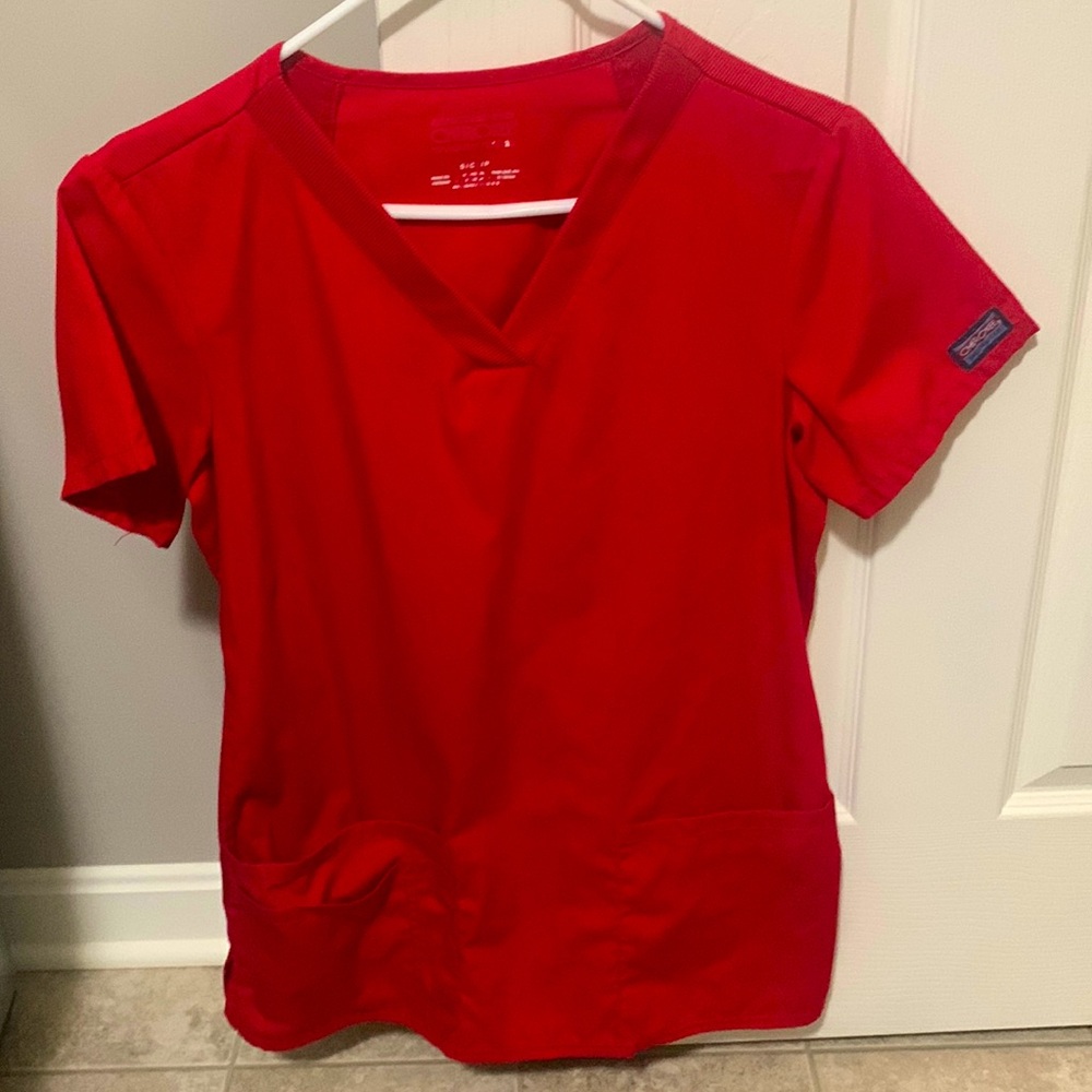 Womens scrub top. Size small/ Cherokee red